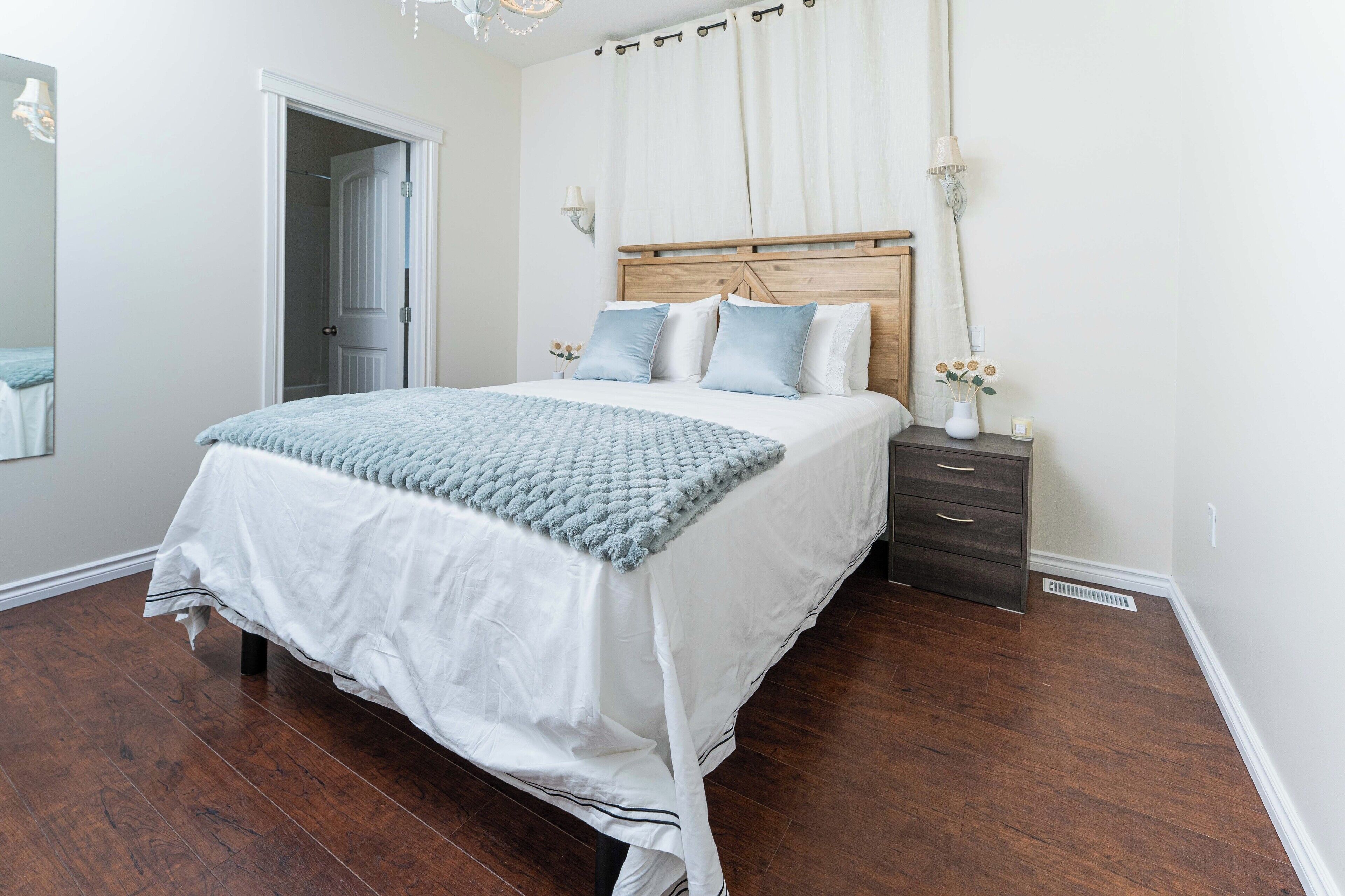 2 chambres, fer et planche à repasser, Wi-Fi gratuit, draps fournis