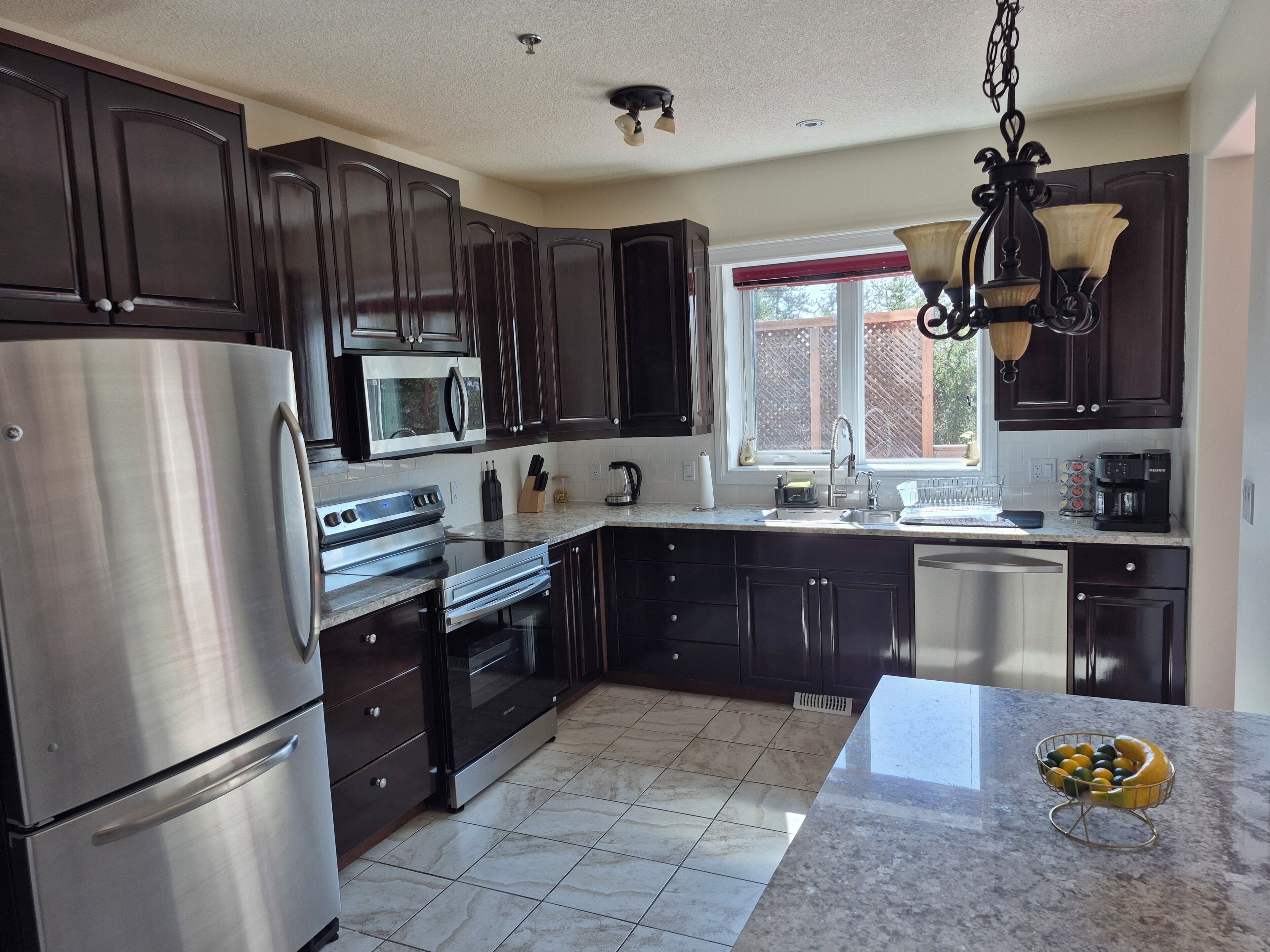 冰箱、微波炉、烤箱、炉灶