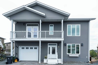 Northern Solace, 2 bedrooms, 2 bathrooms, kitchen, living room, 5 min to Airport