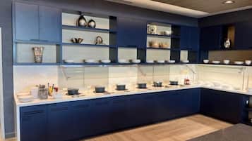 Daily full breakfast (CAD 15 per person)