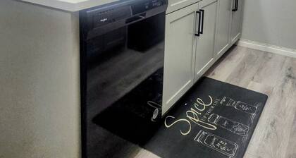 Charming Home Away from Home - Perfect for Families