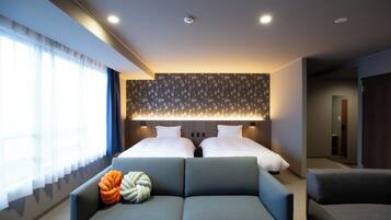 In-room safe, individually furnished, blackout drapes