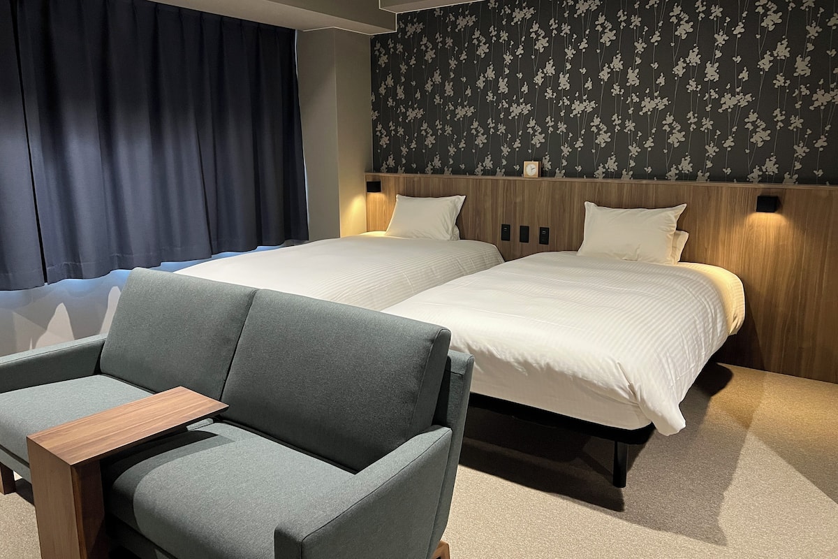 In-room safe, individually furnished, blackout drapes