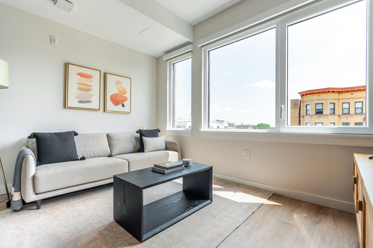 Blueground | Columbia Heights, pool, nr Meridian Hill Park