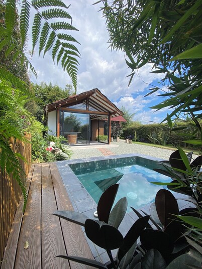 Lembos Cabin with Jacuzzi and sky view