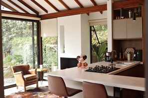 微波爐、爐具、咖啡機/沖茶器、廚房用具/餐具/器皿