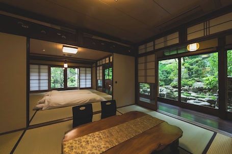 Japanese-style Quadruple Room, Non Smoking, Garden View | In-room safe, free WiFi, bed sheets