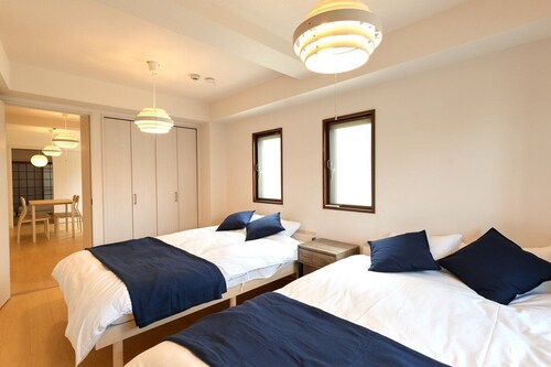 XS31 XROSS STAY Tsuruhashi1