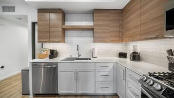 Microwave, oven, stovetop, dishwasher