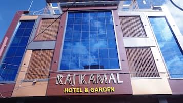 Fachada de la propiedad