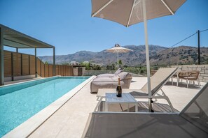 Pool - Villa Zen Aphrodite – Vacation villa in Crete (Georgioupolis)