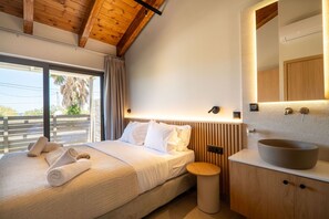 3 bedrooms, travel crib, free WiFi, wheelchair access