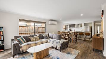 Televisión, tenis de mesa y libros