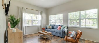 Explore Dtwn Crystal River: Walkable Duplex Unit