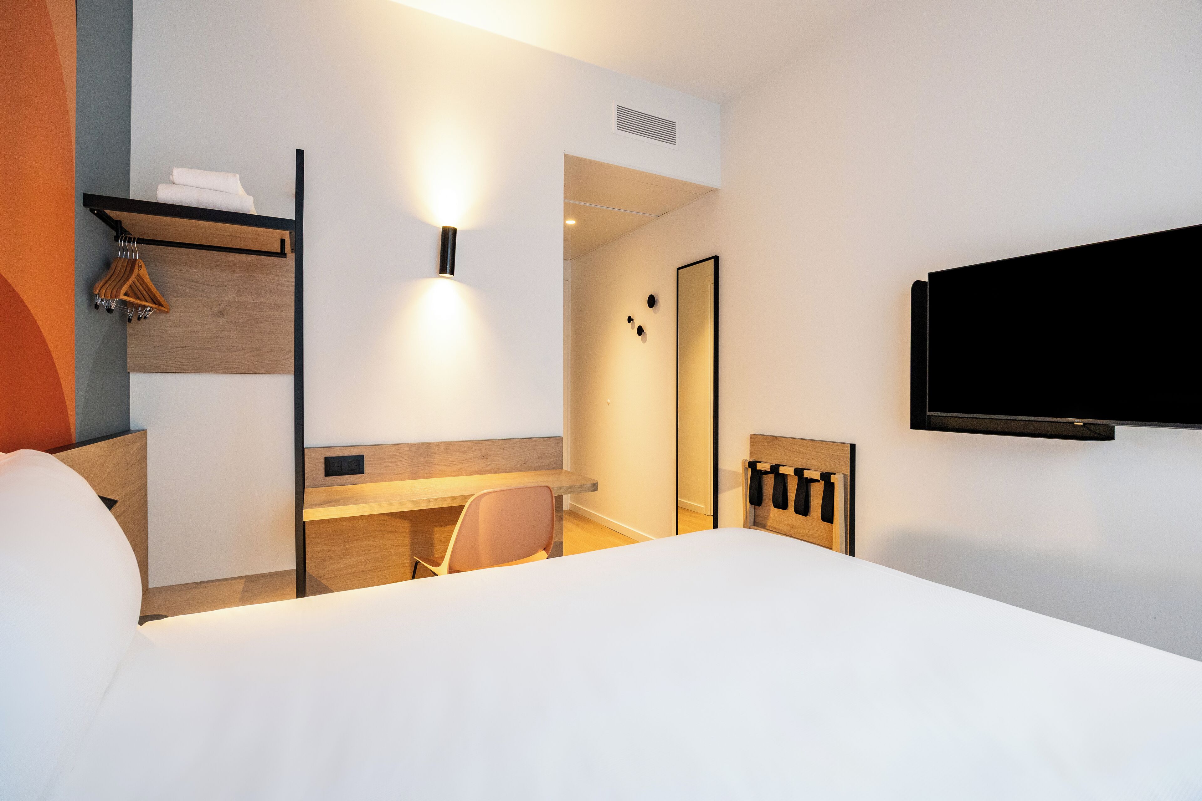 Photo - B&B HOTEL Brussels Airport