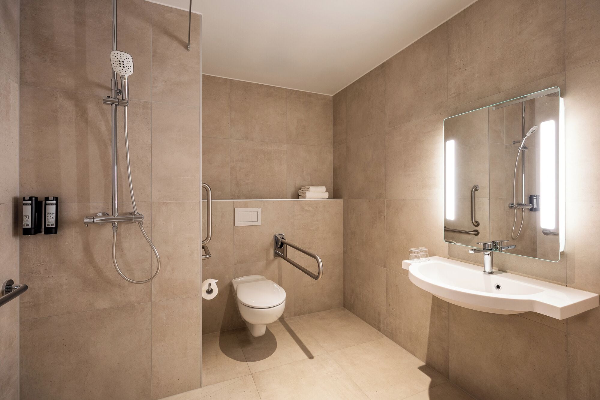 Photo - B&B HOTEL Brussels Airport