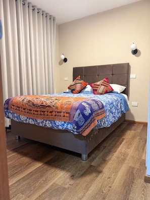 1 chambre, fer et planche à repasser, accès Internet, draps fournis
