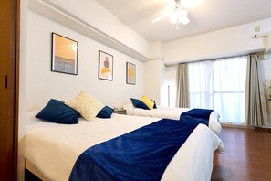 2 bedrooms, iron/ironing board, Internet