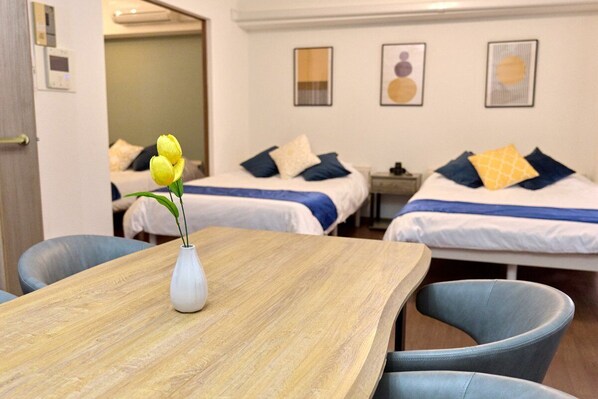 2 makuuhuonetta, silitysrauta/-lauta, internet