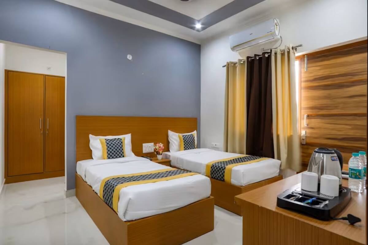 Deluxe Double or Twin Room, Balcony, City View | Desk, free WiFi