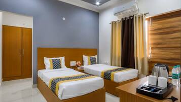 Deluxe Double or Twin Room, Balcony, City View | Desk, free WiFi