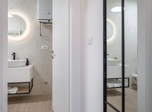 Villa (Four Bedroom Villa) | Bathroom | Shower, towels - Villa Senka (Ploce)