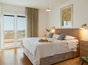 Vil·la (Five Bedroom House) | 5 dormitoris i bressols