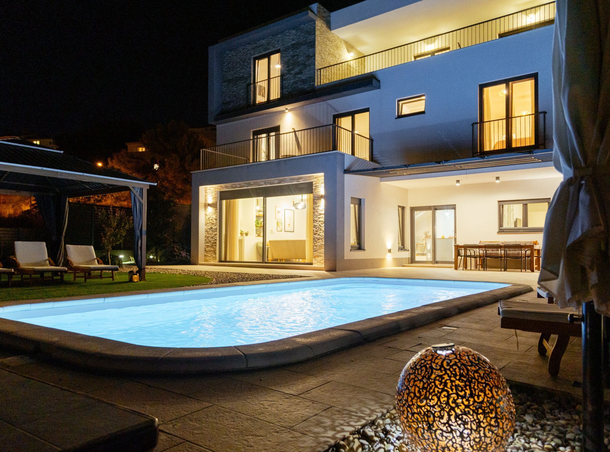 Villa (Five Bedroom House) | Outdoor pool