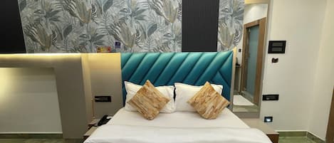 Deluxe Double Room | Free WiFi