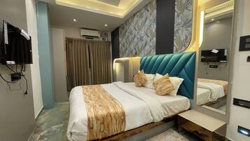 Deluxe Double Room | Free WiFi