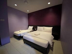 Free WiFi, bed sheets