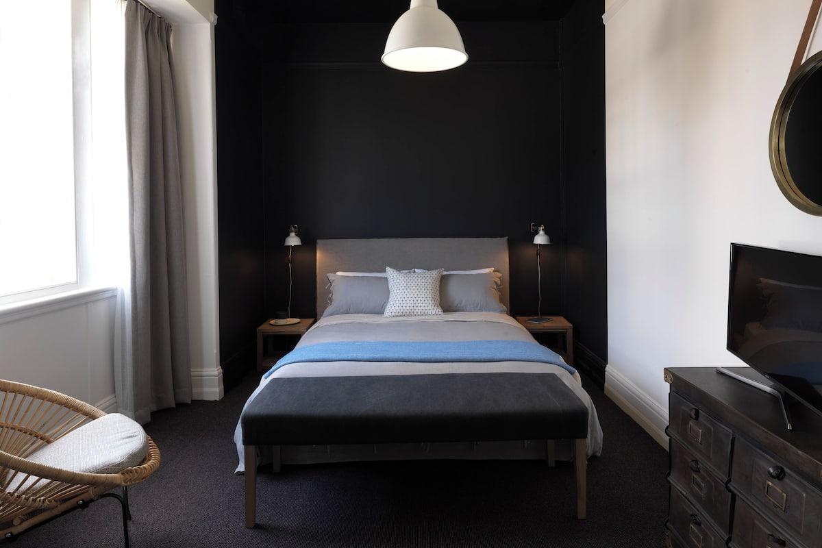 Blackout drapes, iron/ironing board, free WiFi