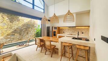 Vila Standar, 1 kamar tidur, Bebas Asap Rokok, kolam renang pribadi | Dapur pribadi | Mesin pembuat kopi/teh dan ketel listrik