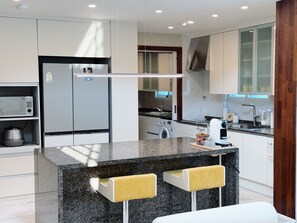 Microwave, stovetop