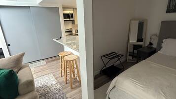 1 chambre, fer et planche Ă repasser, Wi-Fi, draps fournis