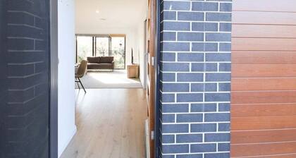 Glen’s Fitz St Getaway - CBD Central