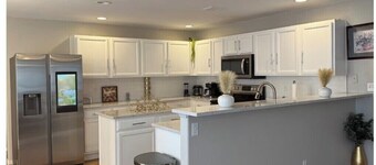 Spacious 5-bedroom house in charming Aurora with AC