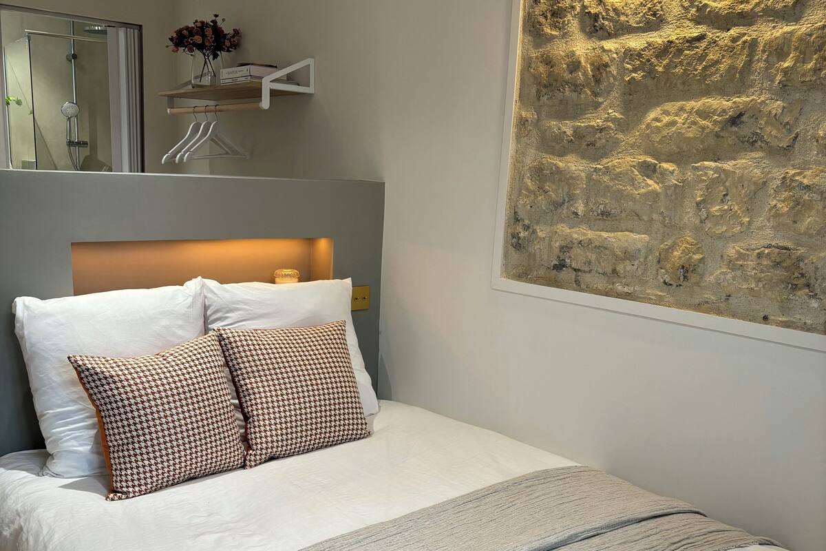 Double Room | Free WiFi