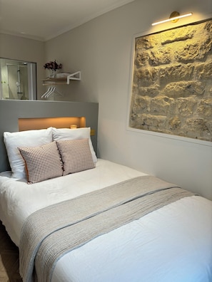 Double Room | Free WiFi