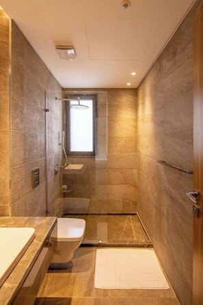Apartamento, sacada, vista para o jardim | Banheiro