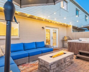 Terrace/patio - Modern-Boho Townhouse with Private Hot Tub, Firepit & Grill - 5 Min to Old Town! (Scottsdale)