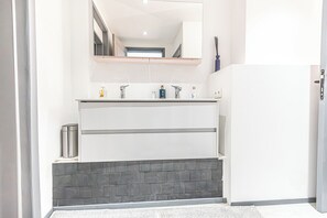 Basic-Zimmer | Gemeinschaftsbad