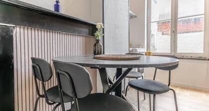 Comfy 5BR Apartment in Heart of Ghent