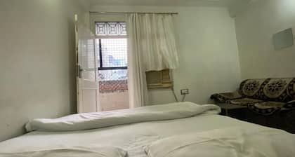 Welcoming 3-bedroom apartment with AC in Varanasi