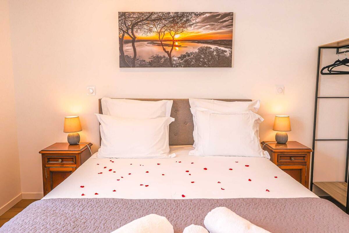 Blackout curtains, iron/ironing board, free WiFi