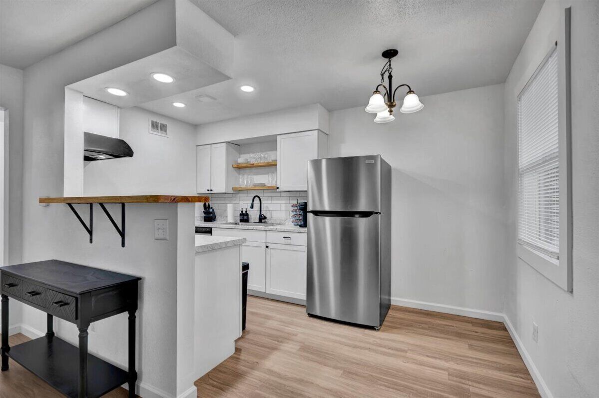 فرن، موقد طهي مسطح، ماكينة لصنع القهوة/الشاي، مستلزمات طهي/أطباق/أوعية