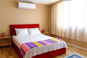 Family Apartment, Sea View | Soundproofing, free WiFi - HAYAT PANSİYON (Kas)