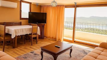 Familienapartment, Meerblick | Wohnbereich