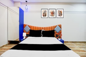 House | 1 bedroom - Collection O Kosad Formerly Hotel Royal Orbits (Surat)