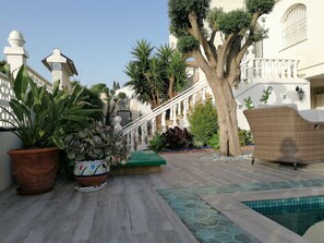 Chalet | Exterior - Villa in Orihuela Costa for 6 Guests (Orihuela)